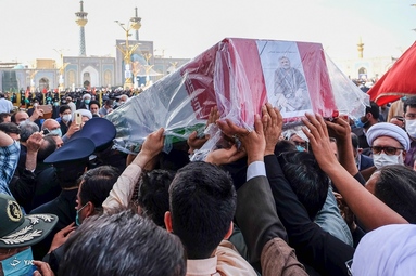 تشییع پیکر روحانی شهید «محمد اصلانی» - حرم رضوی