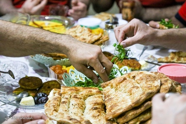 ضیافت افطاری در ایستگاه آتش نشانی - رشت