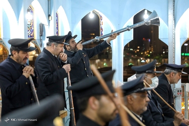 نآیین نقاره ‌زنی در حرم مطهر امام رضا (ع)