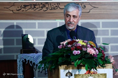 آیین گلریزان برای آزادسازی زندانیان جرائم غیر عمد با حضور سجادی وزیر ورزش و جوانان و جمعی از قهرمانان، پهلوانان و پیشکسوتان ورزش