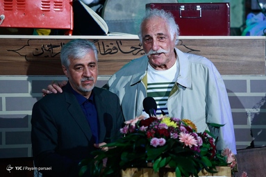 آیین گلریزان برای آزادسازی زندانیان جرائم غیر عمد با حضور سجادی وزیر ورزش و جوانان و جمعی از قهرمانان، پهلوانان و پیشکسوتان ورزش