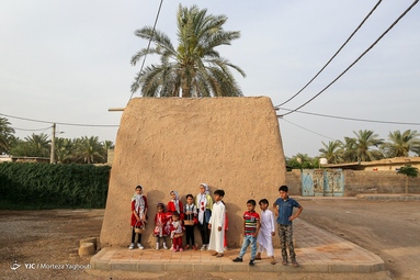 برگزاری آیین سنتی گرگیعان به مناسبت نیمه رمضان در روستای علوه از توابع اهواز - خوزستان