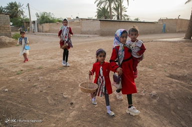 برگزاری آیین سنتی گرگیعان به مناسبت نیمه رمضان در روستای علوه از توابع اهواز - خوزستان