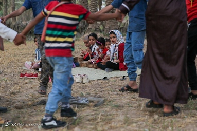 برگزاری آیین سنتی گرگیعان به مناسبت نیمه رمضان در روستای علوه از توابع اهواز - خوزستان