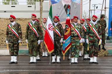 مراسم رژه ۲۹ فروردین سالروز ارتش جمهوری اسلامی ایران - زنجان