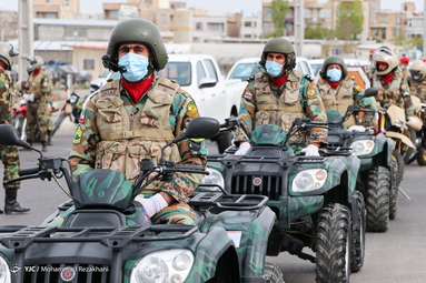 مراسم رژه ۲۹ فروردین سالروز ارتش جمهوری اسلامی ایران - زنجان