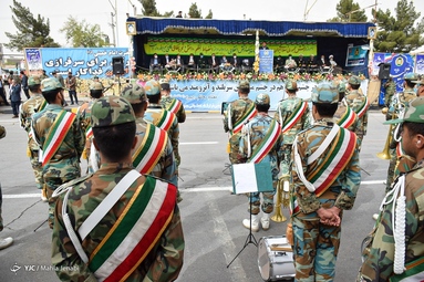مراسم رژه ۲۹ فروردین سالروز ارتش جمهوری اسلامی ایران - کرمان