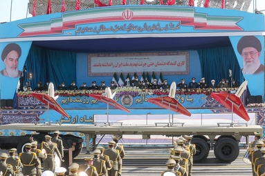 مراسم رژه روز ارتش جمهوری اسلامی ایران - میدان آزادی