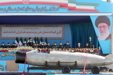 مراسم رژه روز ارتش جمهوری اسلامی ایران - میدان آزادی