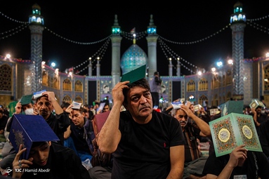 احیای شب بیست و یکم رمضان - امامزاده محمد هلال بن علی(ع) آران و بیدگل