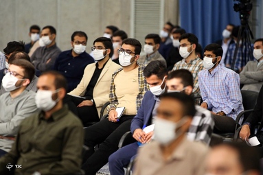 دیدار جمعی از دانشجویان و نمایندگان تشکل‌های دانشجویی با مقام معظم رهبری در حسینیه امام خمینی (ره)