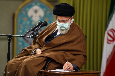 دیدار جمعی از دانشجویان و نمایندگان تشکل‌های دانشجویی با مقام معظم رهبری در حسینیه امام خمینی (ره)