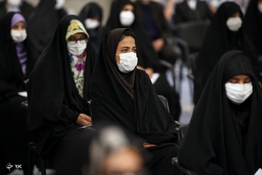 دیدار جمعی از دانشجویان و نمایندگان تشکل‌های دانشجویی با مقام معظم رهبری در حسینیه امام خمینی (ره)