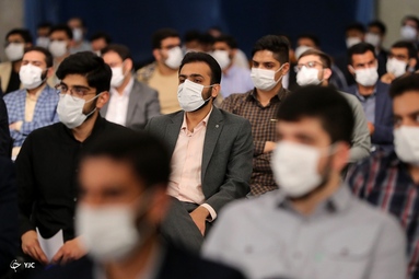 دیدار جمعی از دانشجویان و نمایندگان تشکل‌های دانشجویی با مقام معظم رهبری در حسینیه امام خمینی (ره)