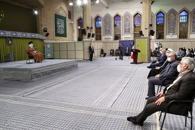 دیدار جمعی از دانشجویان و نمایندگان تشکل‌های دانشجویی با مقام معظم رهبری در حسینیه امام خمینی (ره)