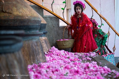 جشنواره گل و گلاب میمند - استان فارس