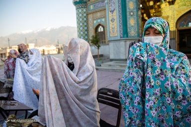 اقامه نماز عید سعید فطر - امامزاده پنج تن (ع) لویزان