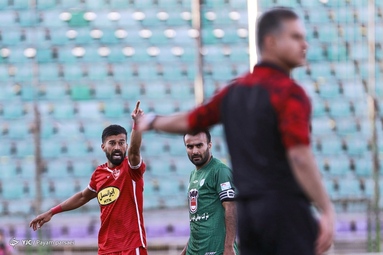 لیگ برتر فوتبال/ ذوب آهن ۱ - پرسپولیس ۱