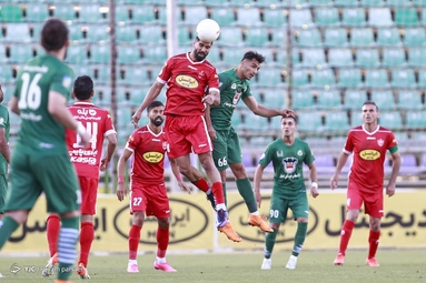 لیگ برتر فوتبال/ ذوب آهن ۱ - پرسپولیس ۱