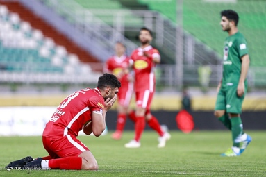 لیگ برتر فوتبال/ ذوب آهن ۱ - پرسپولیس ۱