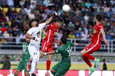 لیگ برتر فوتبال/ ذوب آهن ۱ - پرسپولیس ۱