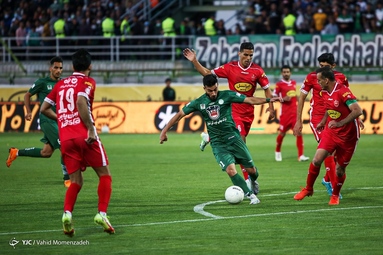 لیگ برتر فوتبال/ ذوب آهن ۱ - پرسپولیس ۱