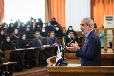 دیدار جمعی از معلمان و فرهنگیان با رئیس مجلس شورای اسلامی