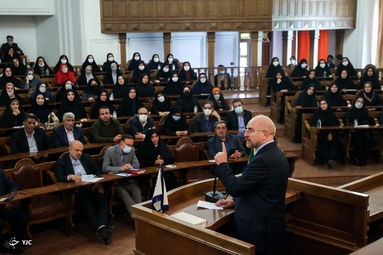 دیدار جمعی از معلمان و فرهنگیان با رئیس مجلس شورای اسلامی