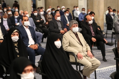 دیدار جمعی از معلمان با رهبر انقلاب