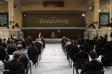 دیدار جمعی از معلمان با رهبر انقلاب
