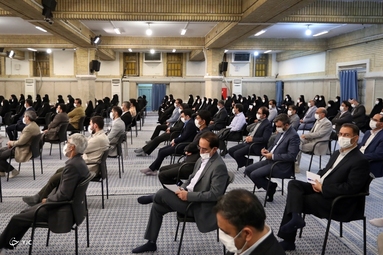 دیدار جمعی از معلمان با رهبر انقلاب
