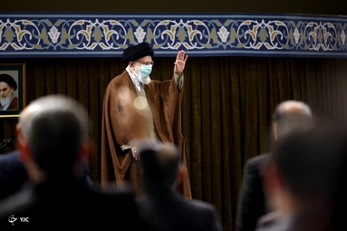 دیدار جمعی از معلمان با رهبر انقلاب