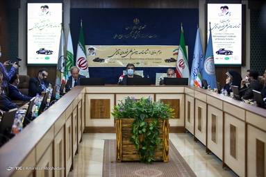 مراسم رونمایی از شناسنامه بین المللی خودرو ایرانی