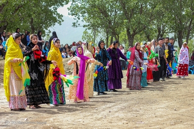 بزم هزار رنگ بختیاری