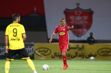 لیگ برتر فوتبال/ پرسپولیس ۱ - سپاهان ۲