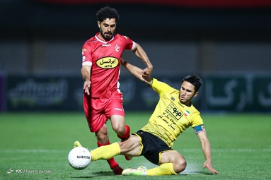 لیگ برتر فوتبال/ پرسپولیس ۱ - سپاهان ۲