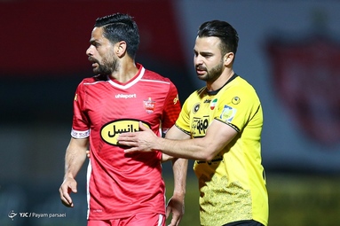 لیگ برتر فوتبال/ پرسپولیس ۱ - سپاهان ۲