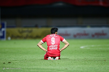 لیگ برتر فوتبال/ پرسپولیس ۱ - سپاهان ۲