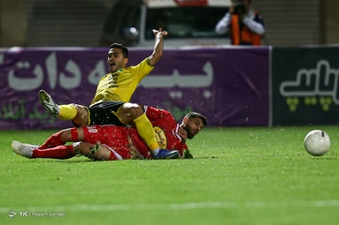لیگ برتر فوتبال/ پرسپولیس ۱ - سپاهان ۲