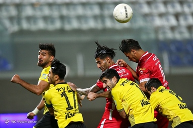 لیگ برتر فوتبال/ پرسپولیس ۱ - سپاهان ۲