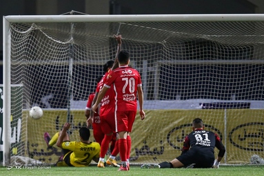 لیگ برتر فوتبال/ پرسپولیس ۱ - سپاهان ۲