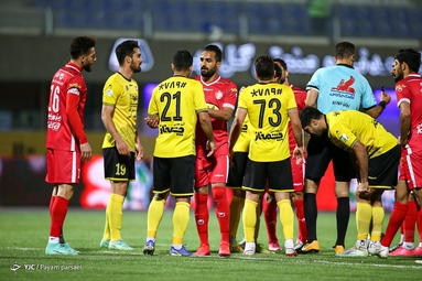 لیگ برتر فوتبال/ پرسپولیس ۱ - سپاهان ۲