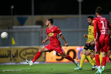 لیگ برتر فوتبال/ پرسپولیس ۱ - سپاهان ۲
