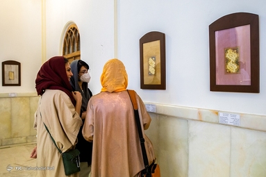 بازدید گردشگران از کاخ گلستان