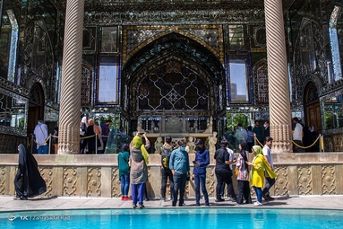 بازدید گردشگران از کاخ گلستان
