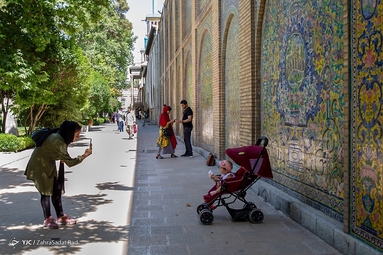 بازدید گردشگران از کاخ گلستان