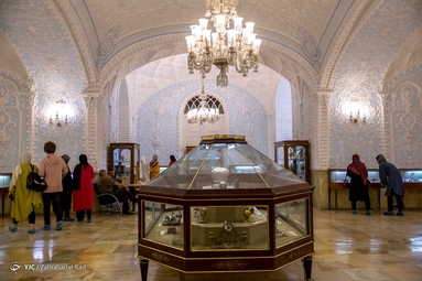 بازدید گردشگران از کاخ گلستان