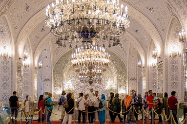 بازدید گردشگران از کاخ گلستان