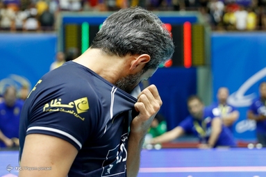 والیبال قهرمانی باشگاه‌های آسیا / پیکان تهران ۳ - سانتوری سانبردز ۲