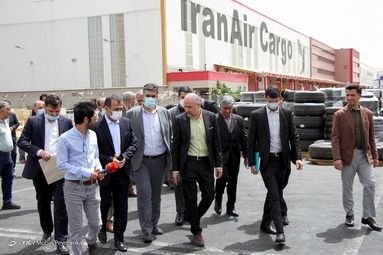 بازدید معاون دادستان کل کشور از انبار های گمرک فرودگاه امام خمینی (ره)